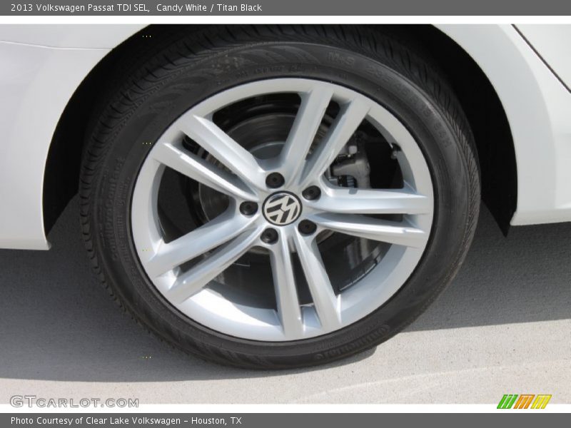 Candy White / Titan Black 2013 Volkswagen Passat TDI SEL