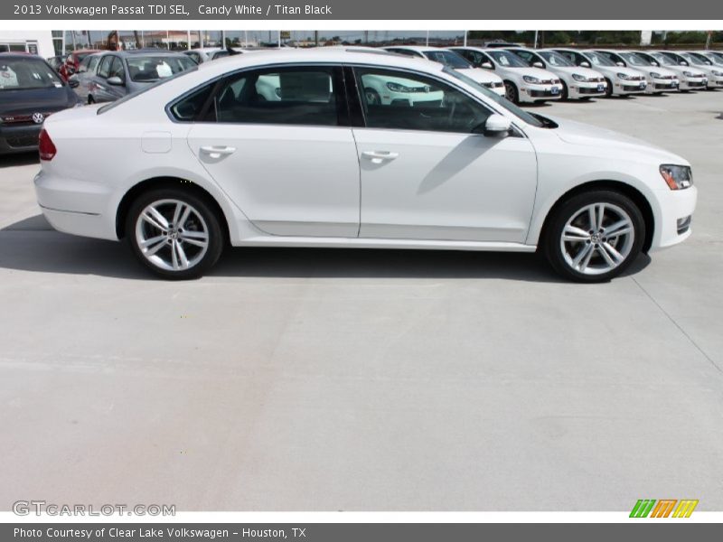 Candy White / Titan Black 2013 Volkswagen Passat TDI SEL
