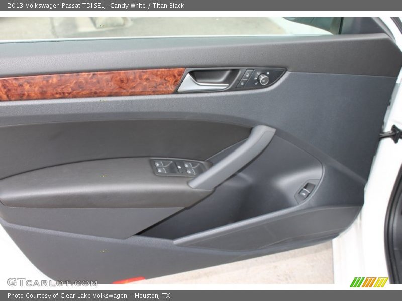 Candy White / Titan Black 2013 Volkswagen Passat TDI SEL