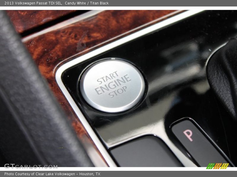 Candy White / Titan Black 2013 Volkswagen Passat TDI SEL