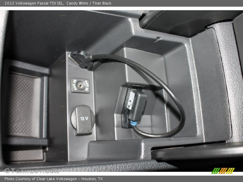 Candy White / Titan Black 2013 Volkswagen Passat TDI SEL