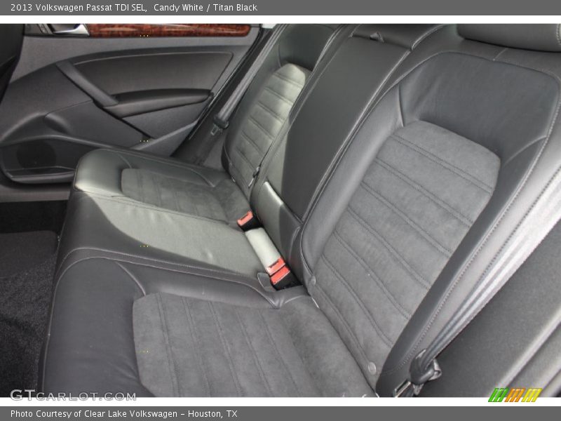 Candy White / Titan Black 2013 Volkswagen Passat TDI SEL
