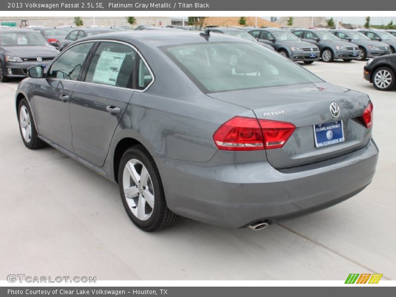 Platinum Gray Metallic / Titan Black 2013 Volkswagen Passat 2.5L SE