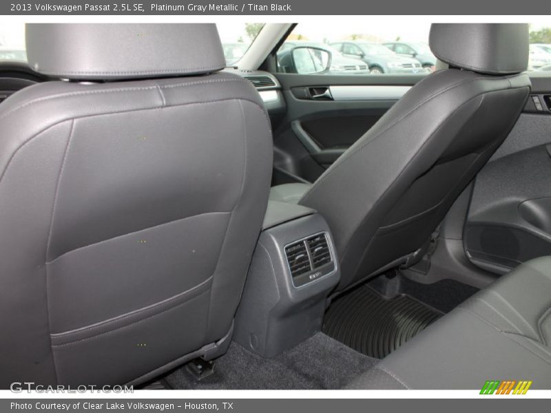 Platinum Gray Metallic / Titan Black 2013 Volkswagen Passat 2.5L SE