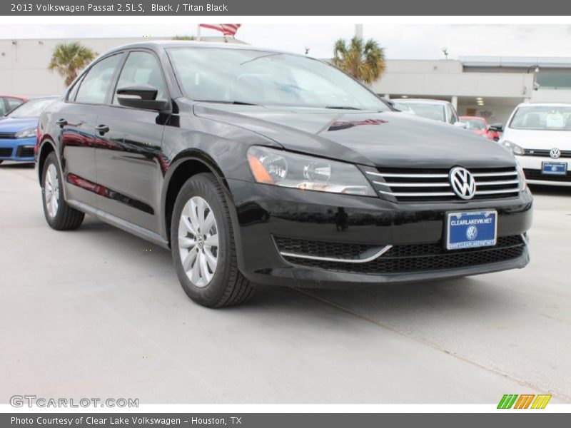 Black / Titan Black 2013 Volkswagen Passat 2.5L S