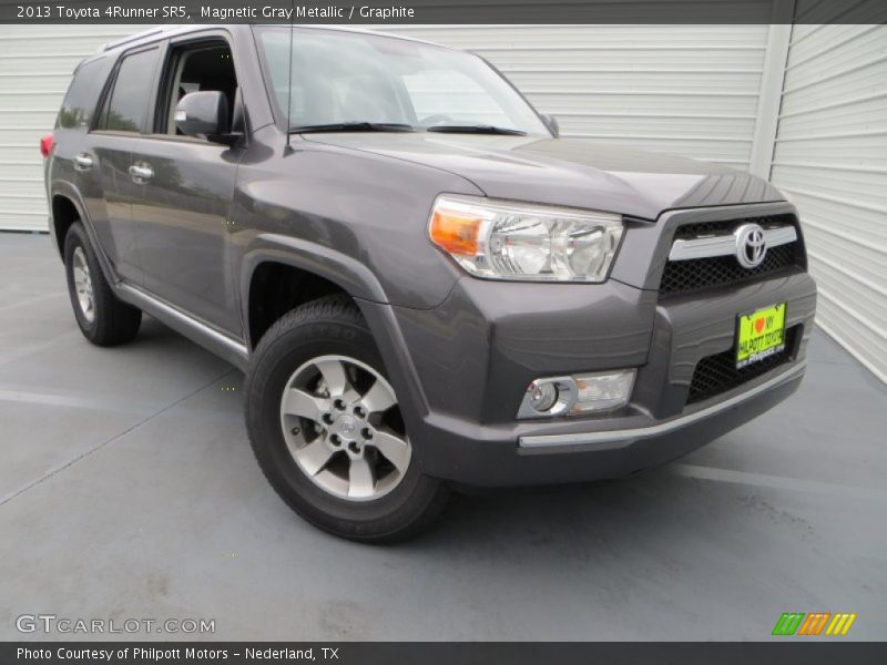Magnetic Gray Metallic / Graphite 2013 Toyota 4Runner SR5
