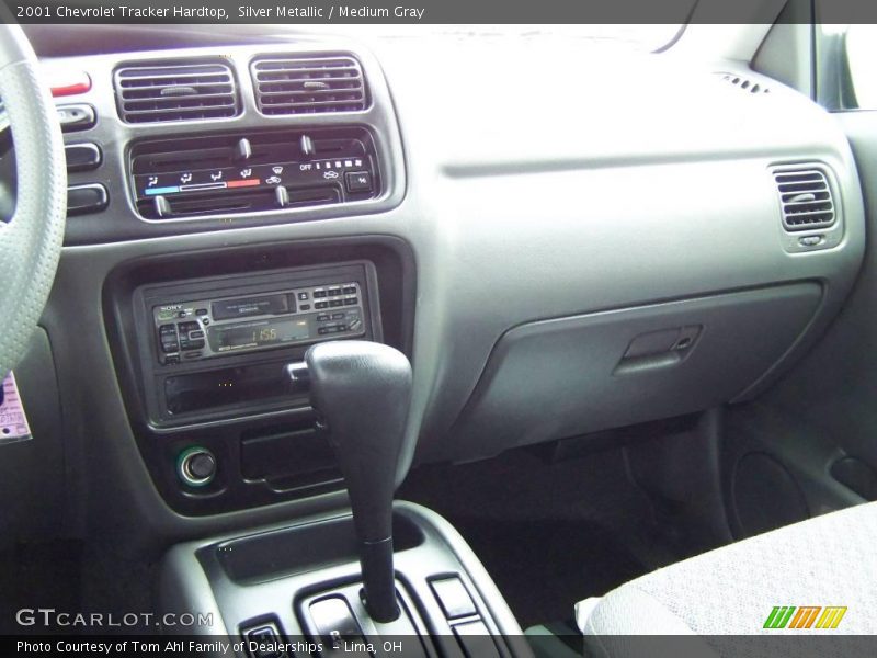 Silver Metallic / Medium Gray 2001 Chevrolet Tracker Hardtop