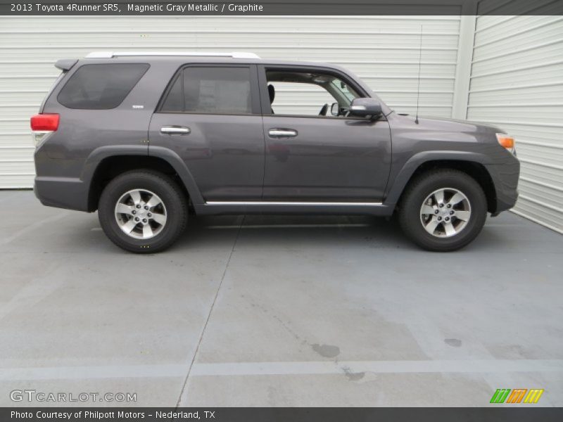 Magnetic Gray Metallic / Graphite 2013 Toyota 4Runner SR5