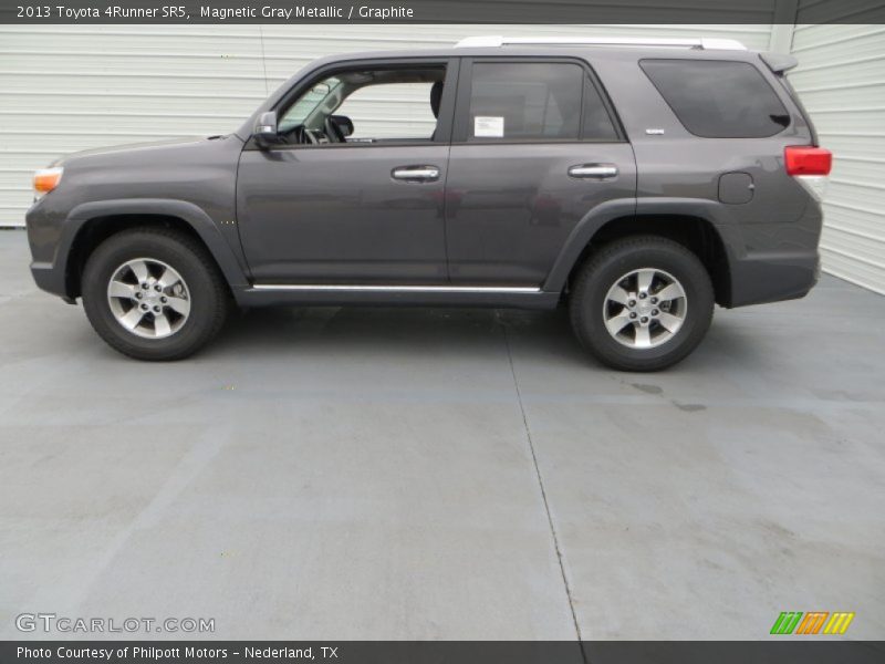 Magnetic Gray Metallic / Graphite 2013 Toyota 4Runner SR5