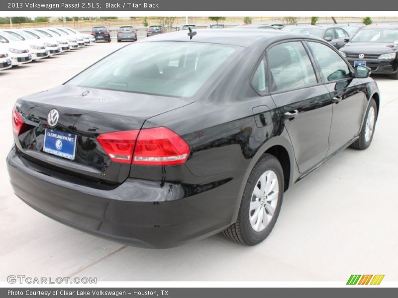 Black / Titan Black 2013 Volkswagen Passat 2.5L S