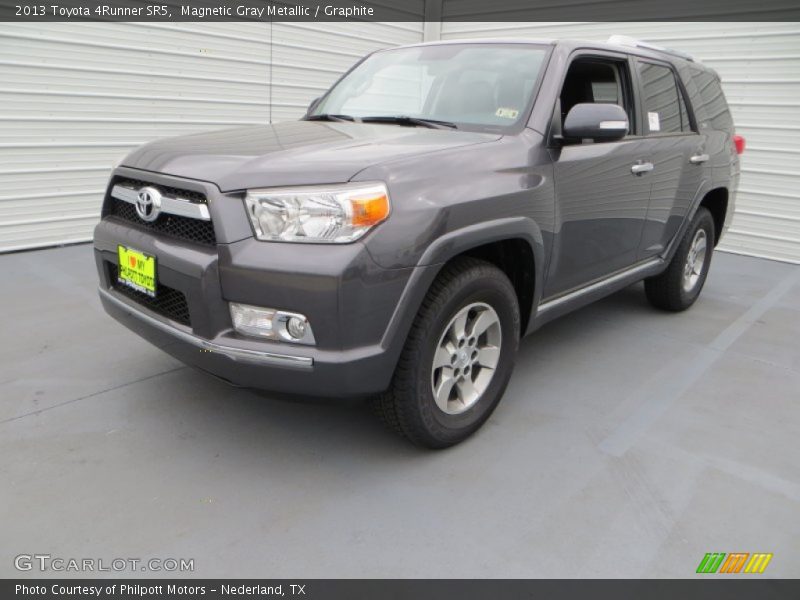 Magnetic Gray Metallic / Graphite 2013 Toyota 4Runner SR5