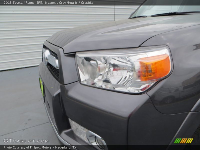 Magnetic Gray Metallic / Graphite 2013 Toyota 4Runner SR5