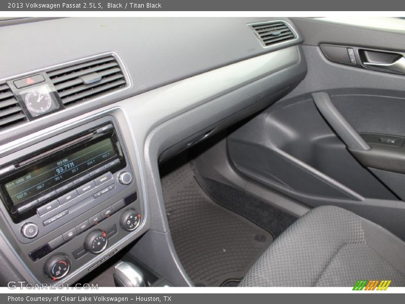Black / Titan Black 2013 Volkswagen Passat 2.5L S
