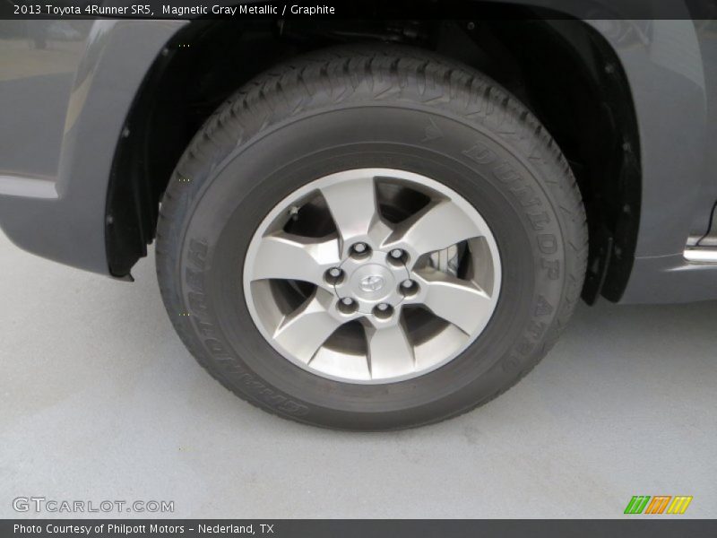 Magnetic Gray Metallic / Graphite 2013 Toyota 4Runner SR5