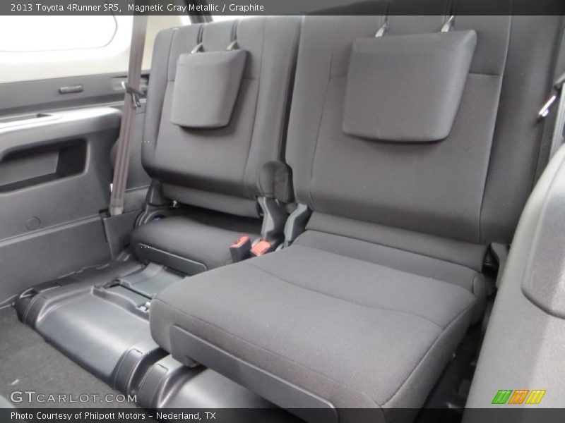 Magnetic Gray Metallic / Graphite 2013 Toyota 4Runner SR5