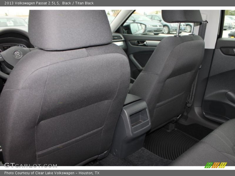 Black / Titan Black 2013 Volkswagen Passat 2.5L S
