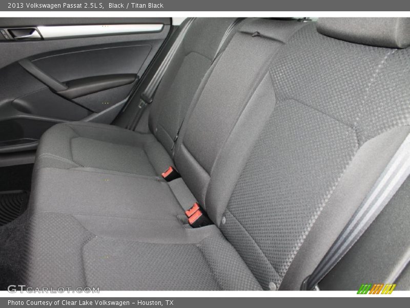 Black / Titan Black 2013 Volkswagen Passat 2.5L S