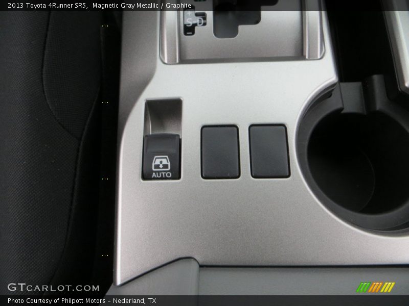 Magnetic Gray Metallic / Graphite 2013 Toyota 4Runner SR5