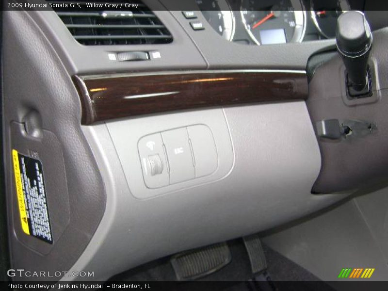Willow Gray / Gray 2009 Hyundai Sonata GLS