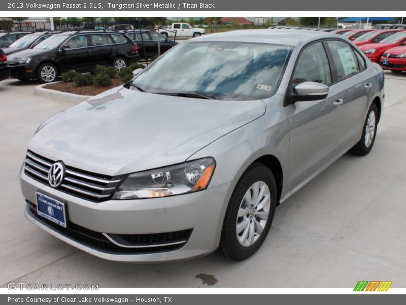 Tungsten Silver Metallic / Titan Black 2013 Volkswagen Passat 2.5L S