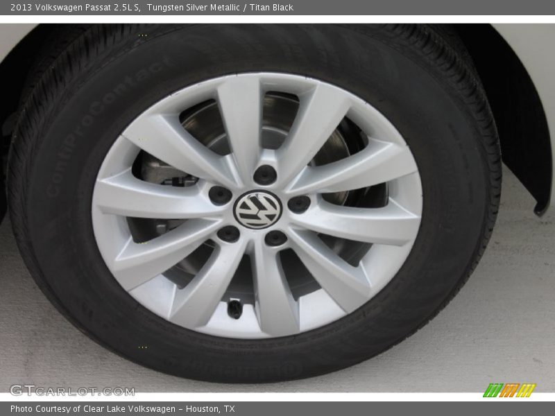 Tungsten Silver Metallic / Titan Black 2013 Volkswagen Passat 2.5L S