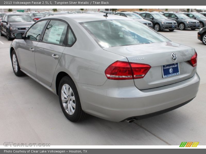 Tungsten Silver Metallic / Titan Black 2013 Volkswagen Passat 2.5L S