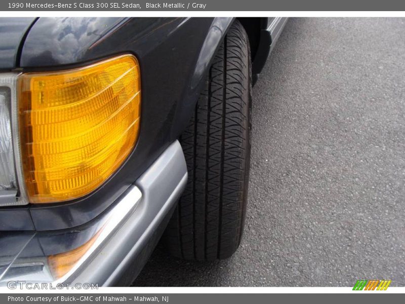 Black Metallic / Gray 1990 Mercedes-Benz S Class 300 SEL Sedan