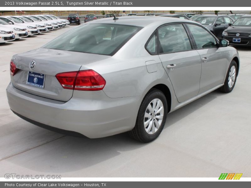 Tungsten Silver Metallic / Titan Black 2013 Volkswagen Passat 2.5L S
