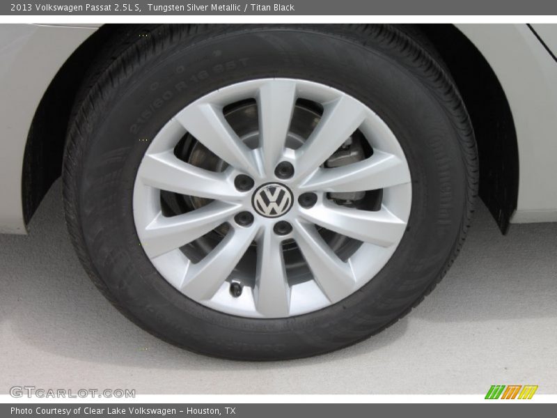 Tungsten Silver Metallic / Titan Black 2013 Volkswagen Passat 2.5L S