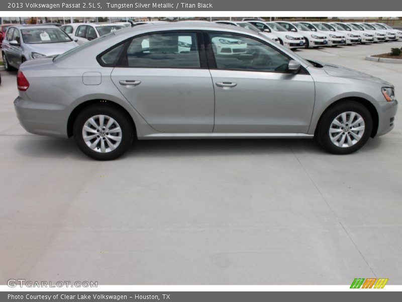 Tungsten Silver Metallic / Titan Black 2013 Volkswagen Passat 2.5L S