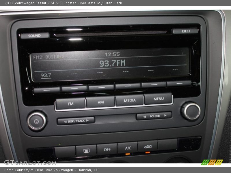Tungsten Silver Metallic / Titan Black 2013 Volkswagen Passat 2.5L S