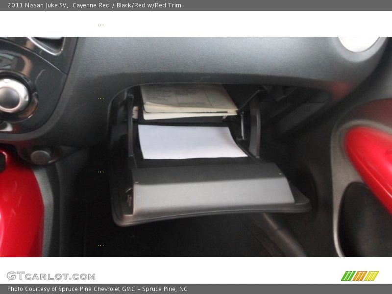 Cayenne Red / Black/Red w/Red Trim 2011 Nissan Juke SV