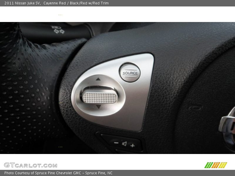 Controls of 2011 Juke SV