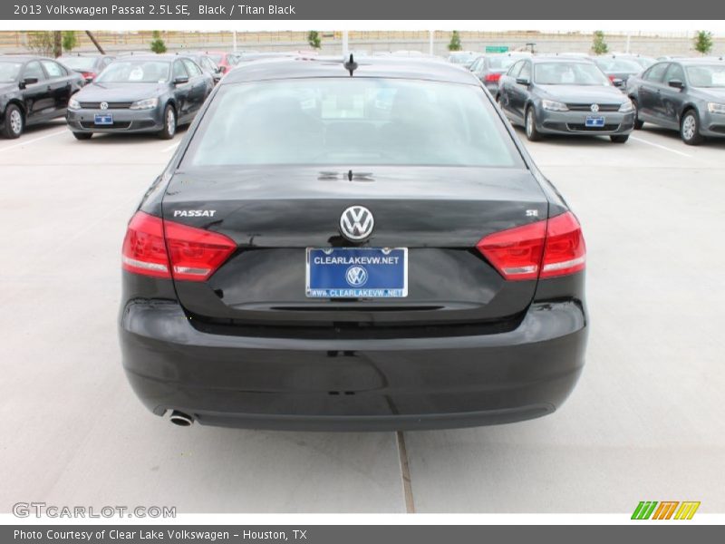 Black / Titan Black 2013 Volkswagen Passat 2.5L SE