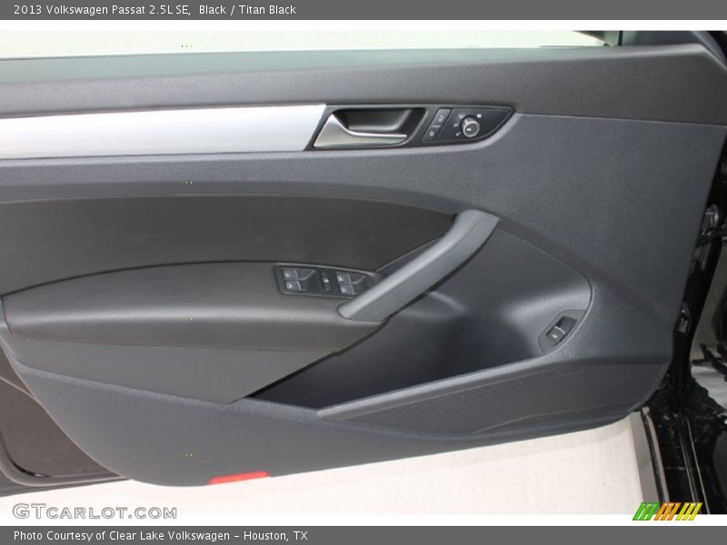 Black / Titan Black 2013 Volkswagen Passat 2.5L SE