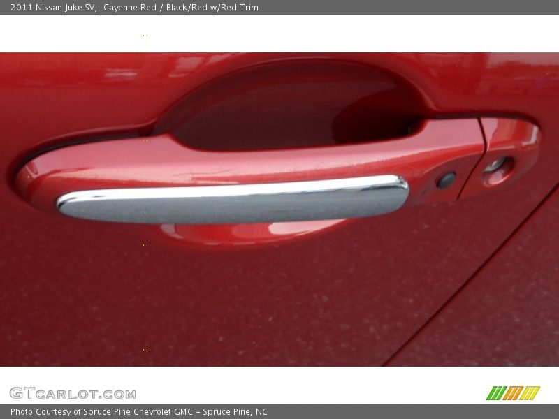 Cayenne Red / Black/Red w/Red Trim 2011 Nissan Juke SV