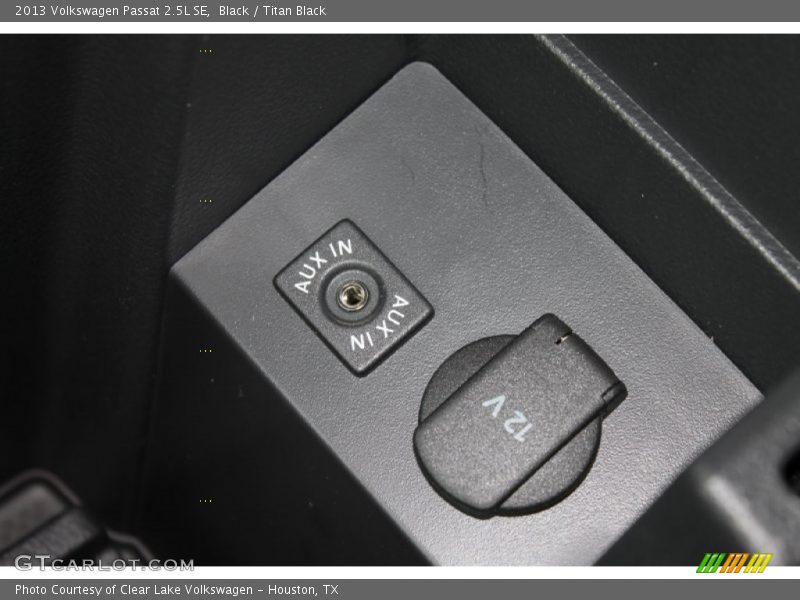 Black / Titan Black 2013 Volkswagen Passat 2.5L SE