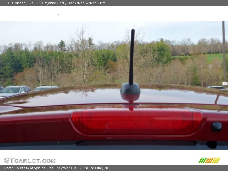 Cayenne Red / Black/Red w/Red Trim 2011 Nissan Juke SV