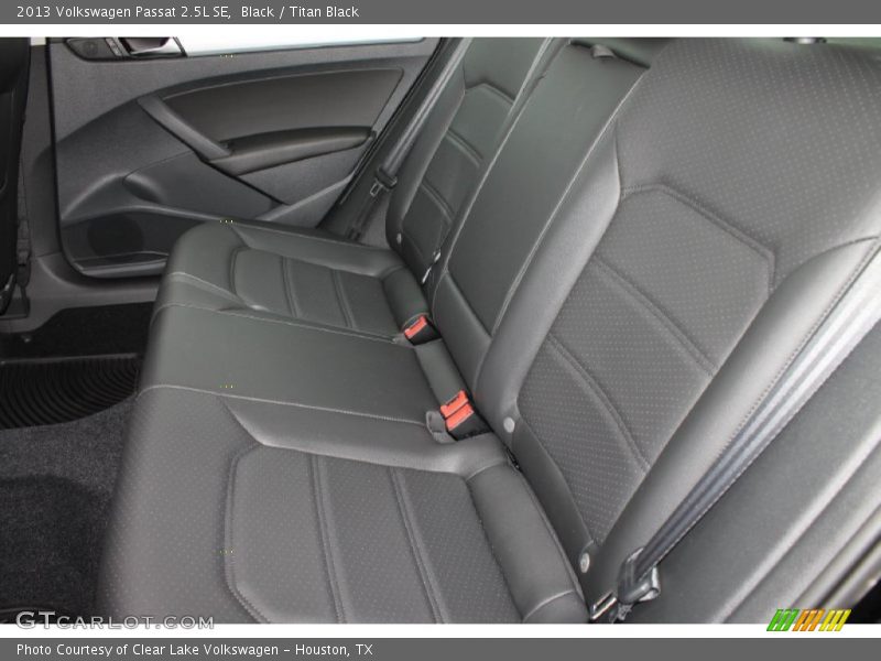 Black / Titan Black 2013 Volkswagen Passat 2.5L SE