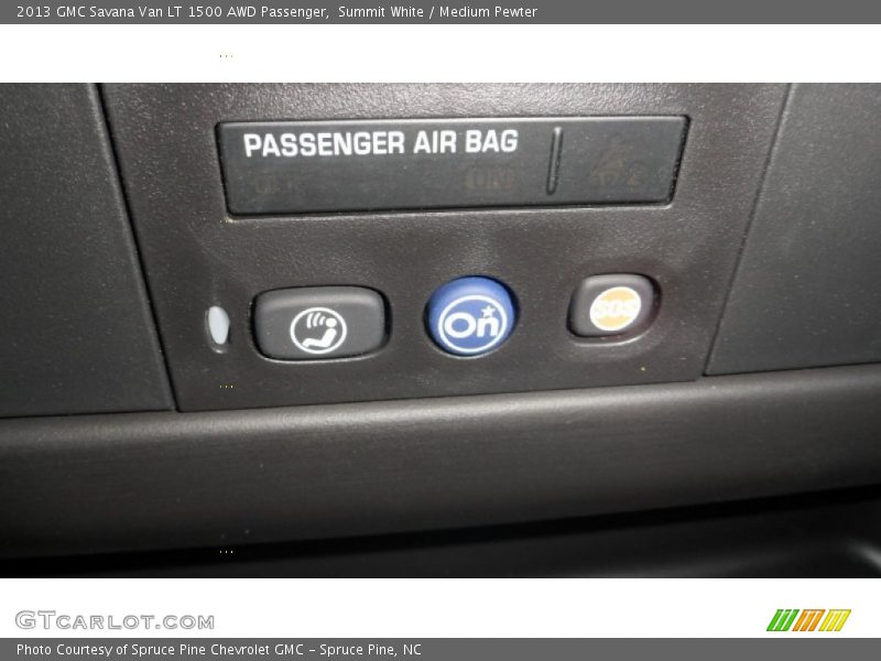 Summit White / Medium Pewter 2013 GMC Savana Van LT 1500 AWD Passenger