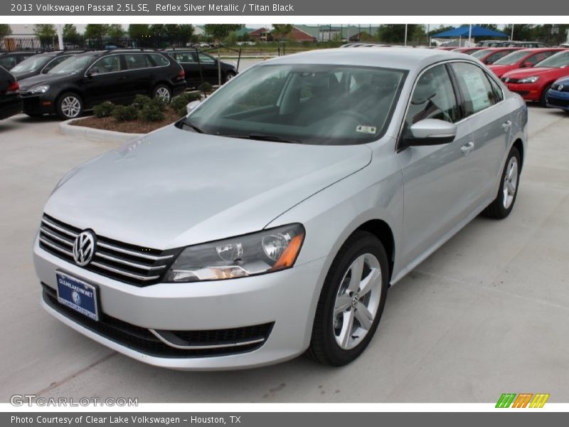 Reflex Silver Metallic / Titan Black 2013 Volkswagen Passat 2.5L SE
