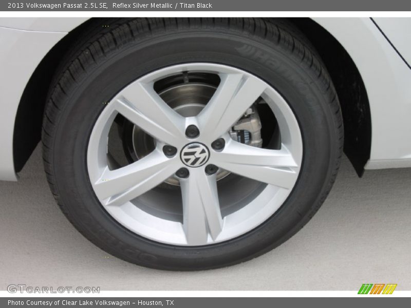 Reflex Silver Metallic / Titan Black 2013 Volkswagen Passat 2.5L SE