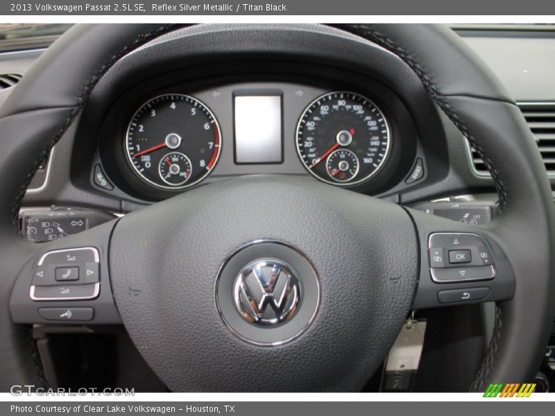 Reflex Silver Metallic / Titan Black 2013 Volkswagen Passat 2.5L SE