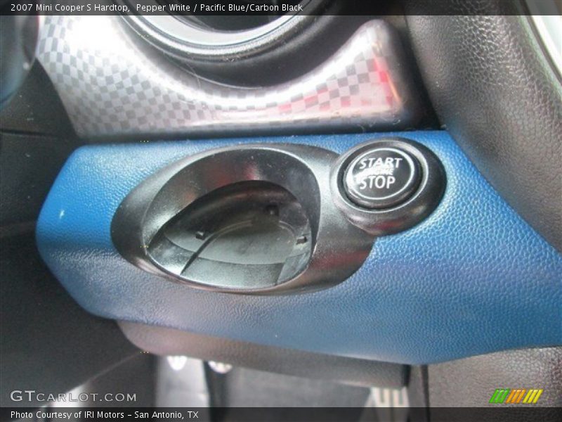 Controls of 2007 Cooper S Hardtop