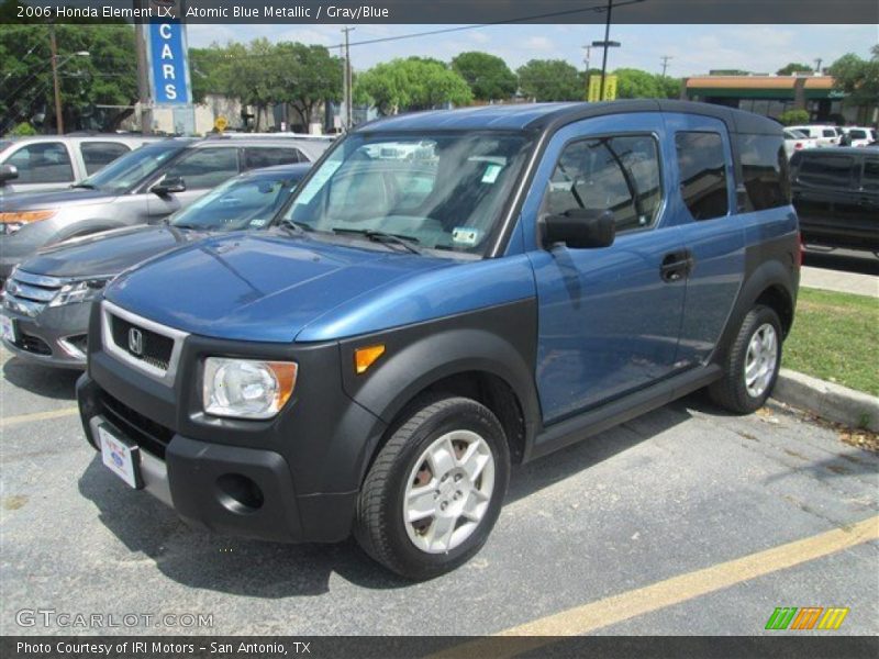 Front 3/4 View of 2006 Element LX