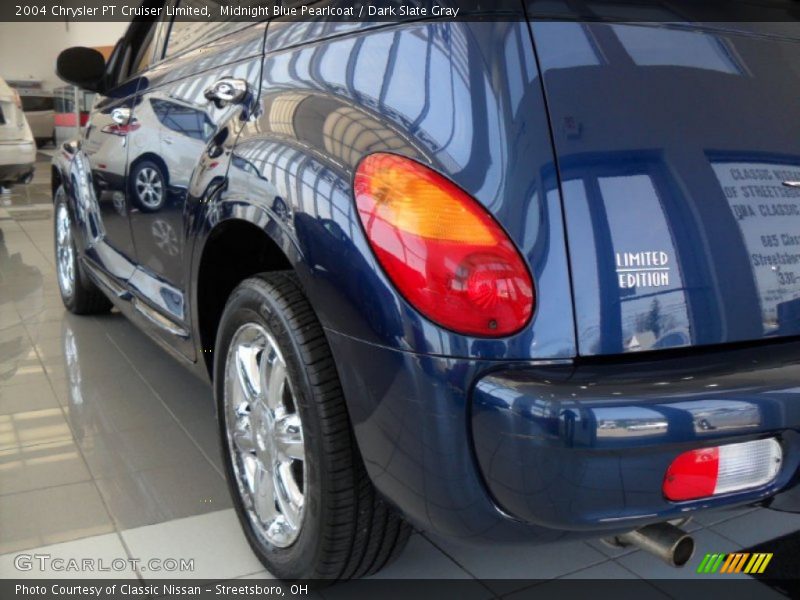 Midnight Blue Pearlcoat / Dark Slate Gray 2004 Chrysler PT Cruiser Limited