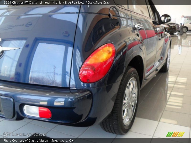 Midnight Blue Pearlcoat / Dark Slate Gray 2004 Chrysler PT Cruiser Limited