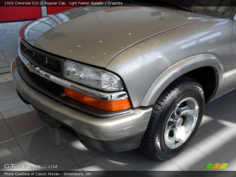 Light Pewter Metallic / Graphite 2003 Chevrolet S10 LS Regular Cab