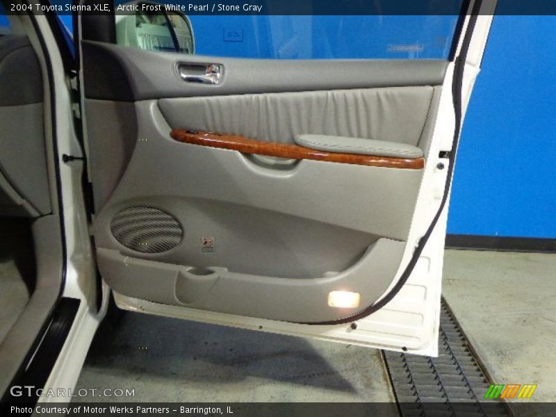 Arctic Frost White Pearl / Stone Gray 2004 Toyota Sienna XLE