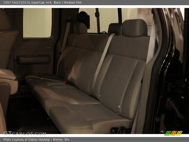 Black / Medium Flint 2007 Ford F150 XL SuperCab 4x4